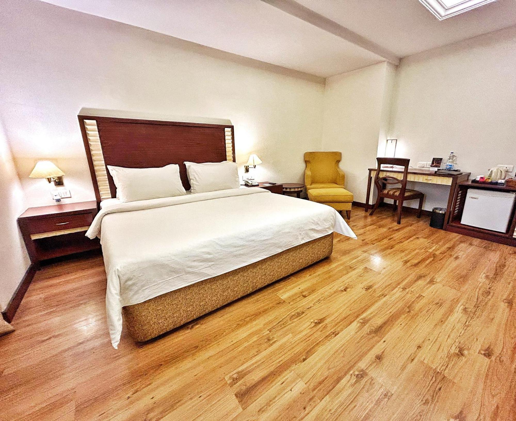 The Residency Karur Hotel Kültér fotó